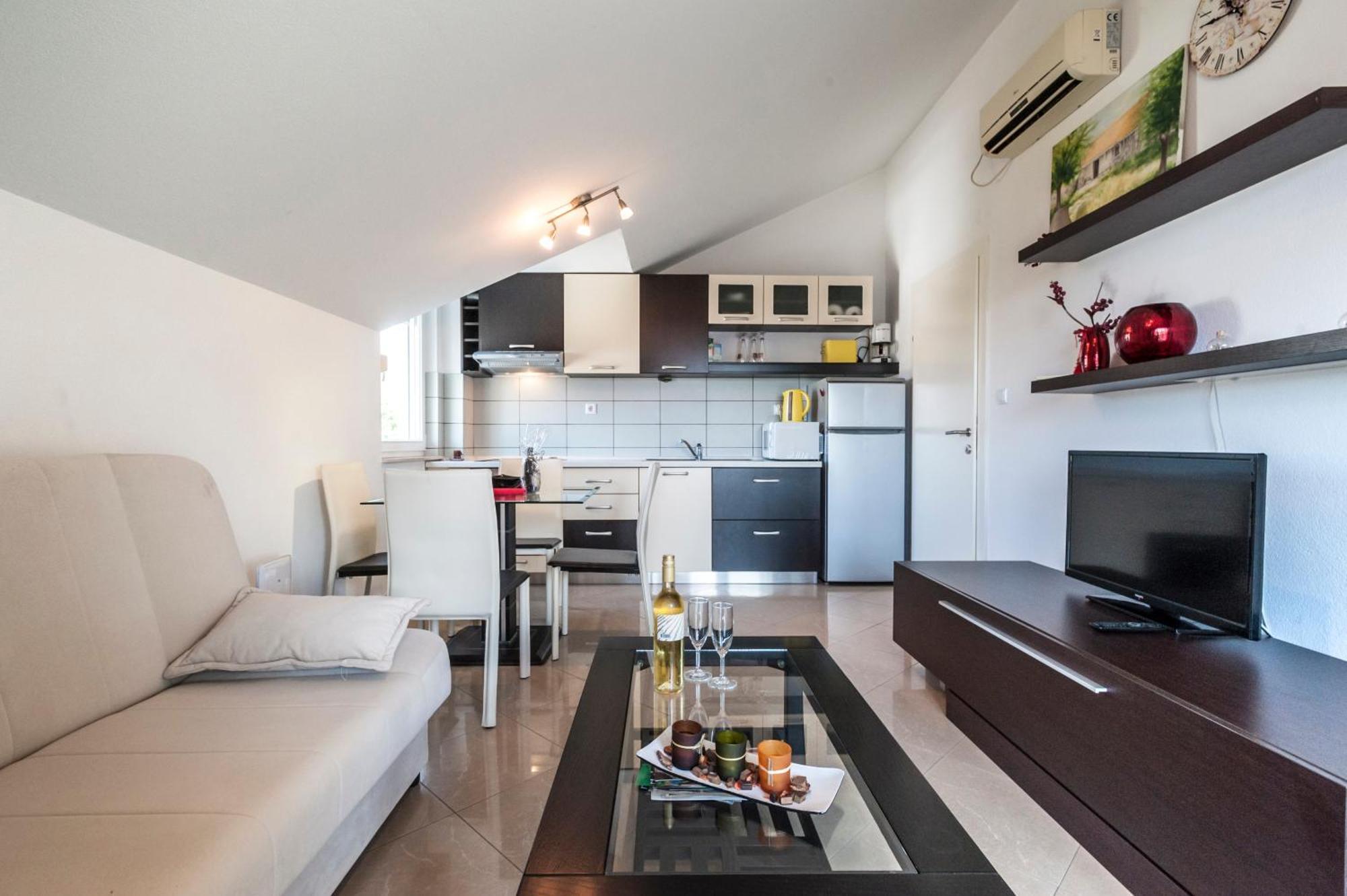 Apartment Tin Kaštela Εξωτερικό φωτογραφία